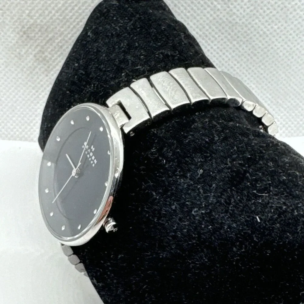Skagen Gitte SKW2225 Women Silver Stainless Steel Analog Dial Wrist Watch JNA564